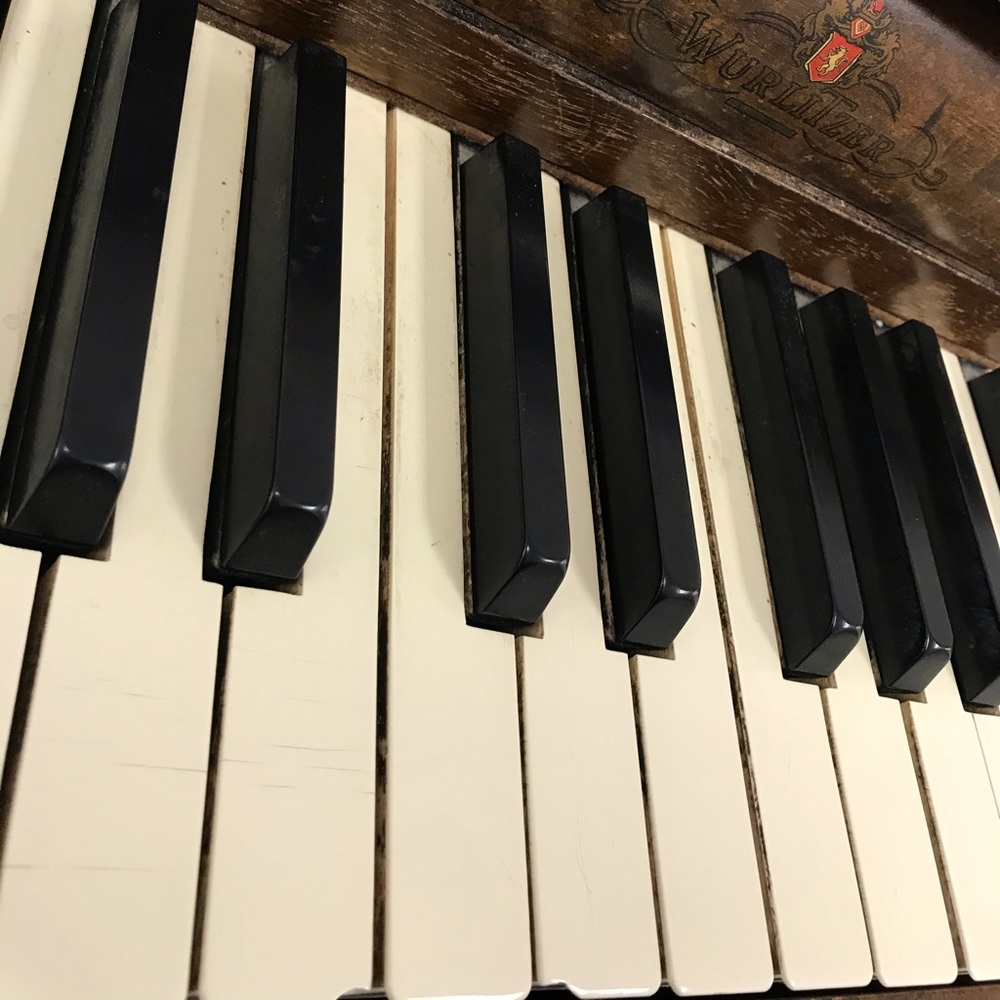 Meet your Posher, Taegen